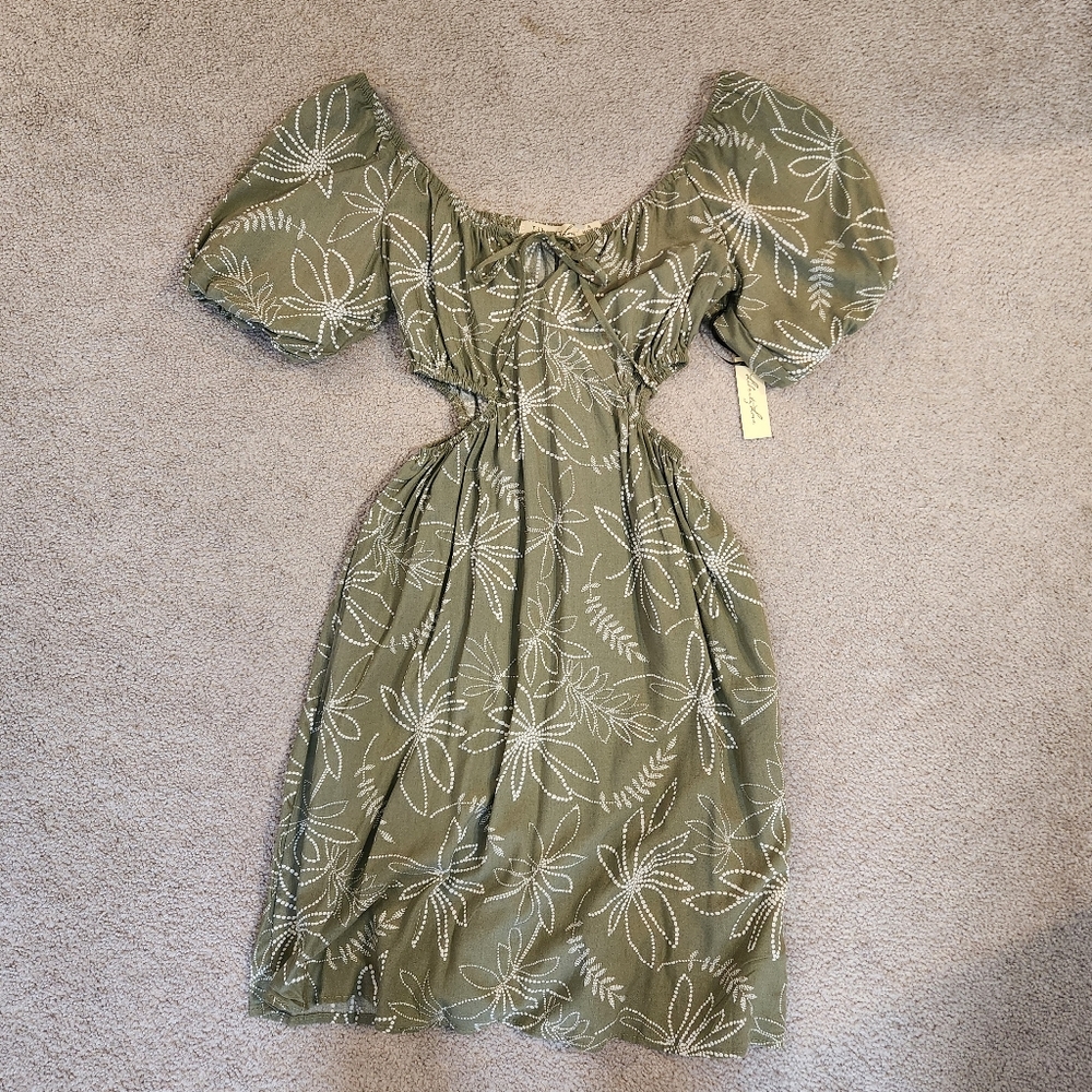 New Sage Green Floral Cut Out Dress Small